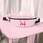Hot Pink Monogram Name Girl's Script Bauchtasche<br><div class="desc">Fügen Sie Ihrem Outfit mit unserem Hot Pink Monogram Name Girl's Script Fanny Pack einen Pop Farbe hinzu! Mit einem lebhaften, heißen rosa Design ist dieses fanny Pack mit Ihrem Namen in einem eleganten Script-Schriftart personalisiert, um eine individuelle Touch zu gewährleisten. Er ist perfekt geeignet für das Tragen von Wesentlichkeiten...</div>
