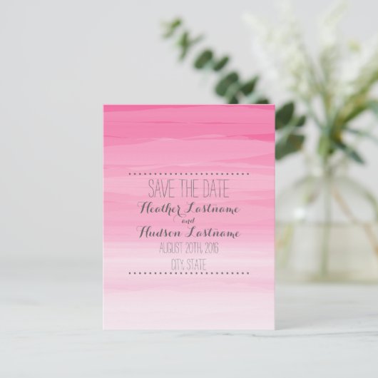 Hot Pink Ombré Hochzeit speichern das Datum Ankündigungspostkarte (Stehend Vorderseite)