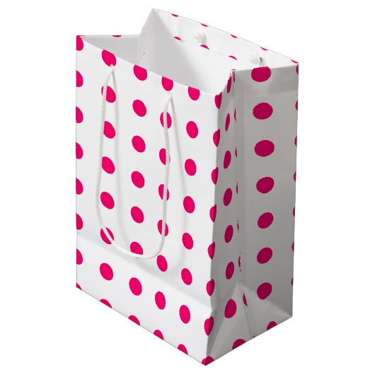 Hot Pink Polka Dots Mittlere Geschenktüte (Vorderseite Schrägansicht)