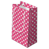 Hot Pink Polka Dots Personalisiert Kleine Geschenktüte (Rückseite Schrägansicht)