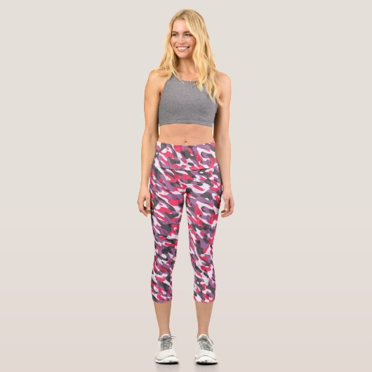 Hot pink, purple and black camo abstract capri leggings (Vorderseite)