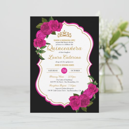 Hot Pink Rose Schwarz und Gold Elegantes Quinceane Einladung (Stehend Vorderseite)