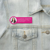 Hot Pink Simple Employee-Foto Namensschild (Beispiel)