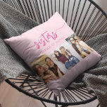 Hot Pink Sisters 3 Foto Collage Keepake Geschenk Kissen<br><div class="desc">Feiern Sie die Schwesternschaft mit den heißen rosa Schwestern 3 Foto Collage Keepake Geschenkkissen werfen. Dieses personalisierte Kissen besticht durch ein lebhaftes, heiß rosa Design und eine wunderschön gestaltete Collage aus drei hochgeschätzten Fotos, die unvergessliche Momente vereint, die die Schwestern gemeinsam erleben. Es ist aus hochwertigen Materialien gefertigt und verleiht...</div>