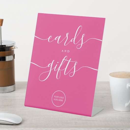 Hot-Pink-Skriptkarten und Geschenke für Hochzeiten Sockelschild (In SItu)