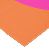 Hot Pink und Orange Yang Tischdecke (Schrägansicht)
