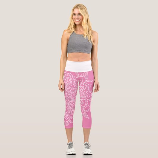 Hot Pink und White Mandala Yoga Capri Leggings (Vorderseite)