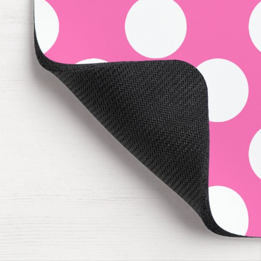 Hot Pink und White Polka Dot Muster Mousepad (Ecke)