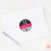 Hot Pink Wedding Monogram Date Damask Siegel Runder Aufkleber (Umschlag)
