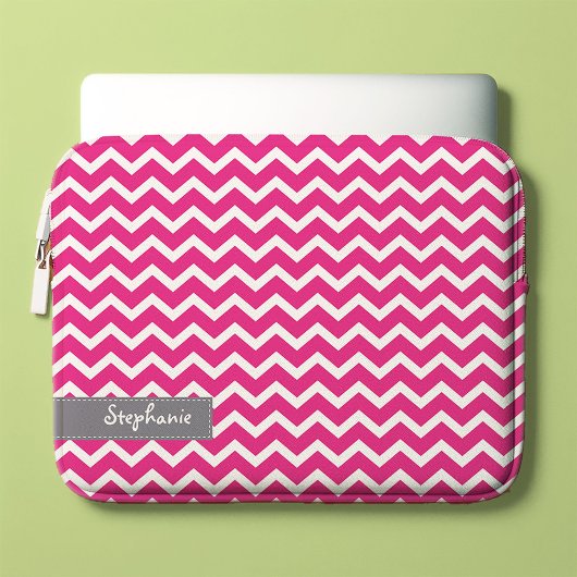 Hot Pink Zig Zag Chevrons Muster Laptopschutzhülle