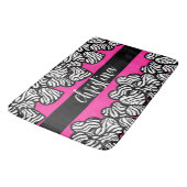 Hot rosa Schwarz-Weiß-Zebra-Muster Herzname Badematte (Schrägansicht)