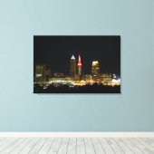 (Hot Tower Lights) Cleveland, OH Print Leinwanddruck (Insitu (Holzboden))