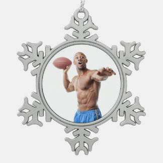 Hot Typ Sexy Shirless Muscled Football Stuck Schneeflocken Zinn-Ornament