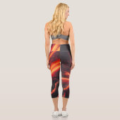 Hot Yoga Molten Lava Vulkane Orange & Black Capri Leggings (Rückseite)