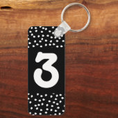 Hotel Airbnb Zimmernummer Moderne Niedliche Polka Schlüsselanhänger (Rückseite)