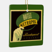 Hotel Metropol Budapest Ungarn Bellhop Hat Keramikornament (Rechts)