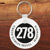Hotel Name Plus Room Number on a Keychain Schlüsselanhänger (Vorderseite)