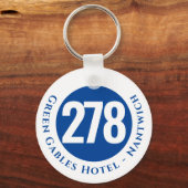 Hotel Name Plus Zimmernummer auf einem Schlüsselan Schlüsselanhänger (Vorderseite)