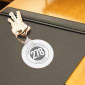 Hotel Name Plus Zimmernummer auf einem Schlüsselan Schlüsselanhänger