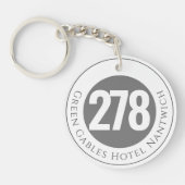 Hotel Name Plus Zimmernummer auf einem Schlüsselan Schlüsselanhänger (Vorderseite)