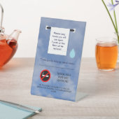 Hotelhandtuch und Raucherzeichen Sockelschild (In SItu)