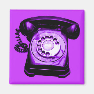 Hotline Lila Magnet
