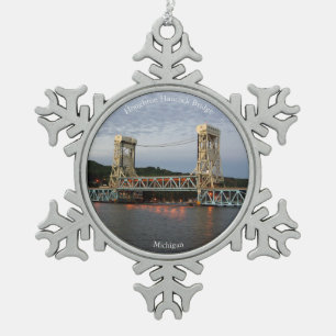 Houghton Hancock Bridge bei duskischer Verzierung Schneeflocken Zinn-Ornament