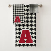 Houndstooth monogram bath towel set (Insitu)