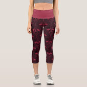 HOUSE OF THE DRAGON Red Dragon Filigree Pattern Capri Leggings (Vorderseite)