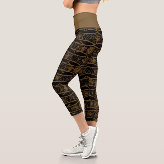 HOUSE OF THE DRAGON Targaryen Stripe Pattern Capri Leggings (Links)