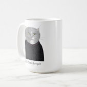 HOUSEKEEPER CAT hohe weiße Tasse + Text (Vorderseite Links)