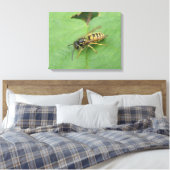 Hoverfly auf der linken Leinwand (Insitu (Schlafzimmer))