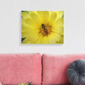 Hoverfly auf einer Marigold Canvas Print Leinwanddruck (Insitu (Wohnzimmer))