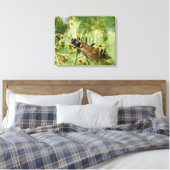 Hoverfly Canvas Print Leinwanddruck (Insitu (Schlafzimmer))