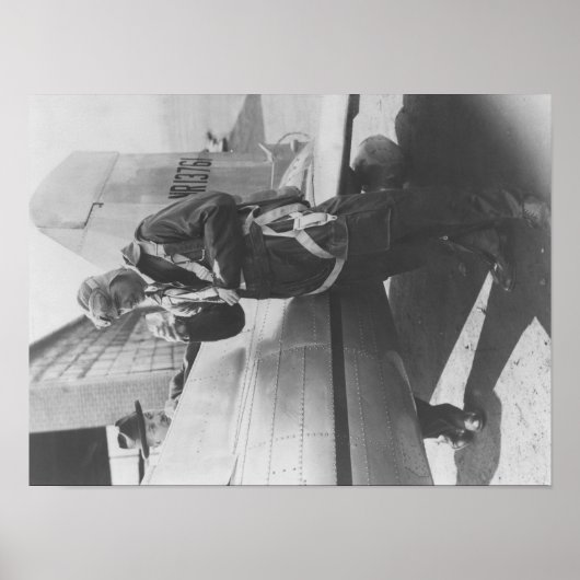 Howard Hughes Pilot Boarding Flugzeug in vollem Um Poster (Vorne)
