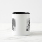 Howard Hughes Pilot Boarding Flugzeug in vollem Um Tasse (Zentrum)