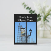 Howdy aus Kilgore, Texas, Oil Derricks on Main St. Postkarte (Stehend Vorderseite)