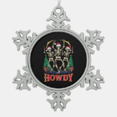 Howdy Dancing Skelett Funny Christmas Holiday Schneeflocken Zinn-Ornament (Vorderseite)