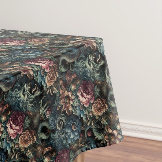 Howl of the Gilded Wild - Gothic Medium Pattern Tischdecke (Beispiel)