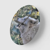 Howling Arctic Gray Wolf Portrait Runde Wanduhr (Winkel)