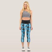 Howling Winter Wolf schneeblaues Abstraktes Muster Capri Leggings (Vorderseite)