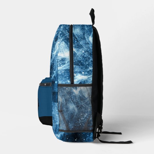 Howling Wolf abstrakt blaue Monogram Bedruckter Rucksack (Rechts)