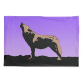 Howling Wolf at Sunset - Original Wildlife Art Kissenbezug (Rückseite)