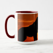 Howling Wolf bei der Tasse der Sunset Keramik (Links)