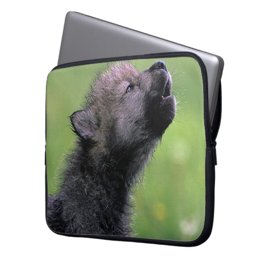 Howling Wolf Cub Laptopschutzhülle (Vorderseite Links)