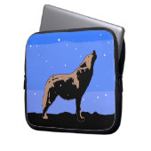 Howling Wolf im Winter - Original Wildlife Art Laptopschutzhülle (Vorderseite Links)