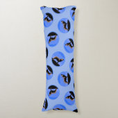 Howling Wolf im Winter - Original Wildlife Art Seitenschläferkissen (Vorderseite Vertikal)