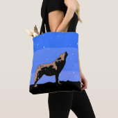 Howling Wolf im Winter - Original Wildlife Art Tasche (Von Nahem)