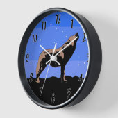Howling Wolf im Winter - Original Wildlife Art Uhr (Winkel)