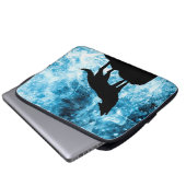 Howling Wolf Winter schneeblauer Rauch Abstrakt Laptopschutzhülle (Vorne Knopf)